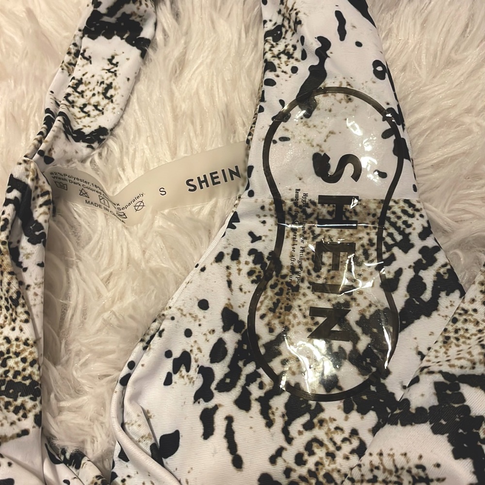 Shein Snake skin Bikini - Picture 3 of 3